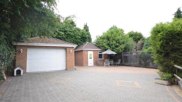 Garge & Outbuilding