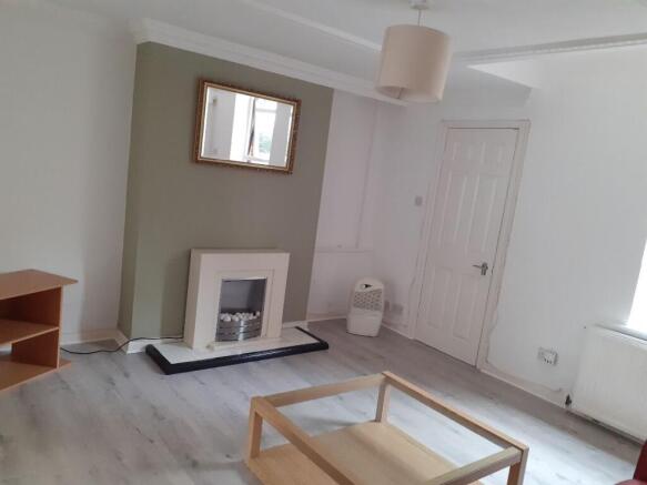 1 bed Apartment to rent Image 6
