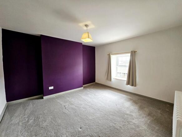 4 bed Detached for sale Image 11