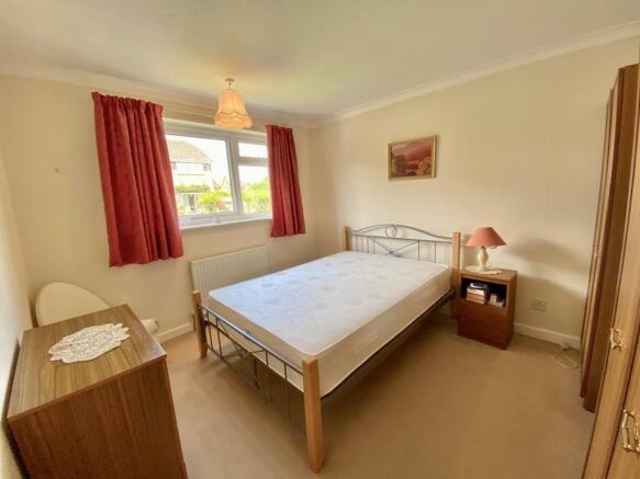 BEDROOM 2