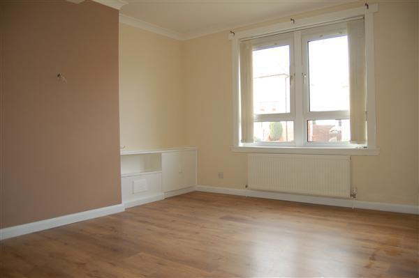 Living Room / Dining