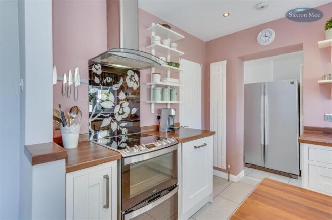 3 bed Semi-Detached for sale Image 8