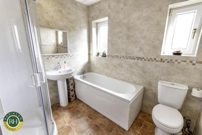 3 bed Detached for sale Image 11