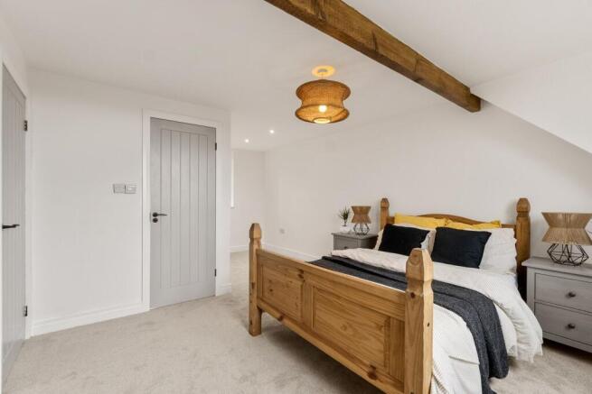 4 bed Detached for sale Image 11