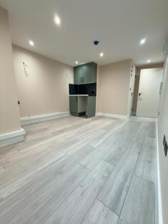 Refurbished Studio in Clapton ¿ Available Now