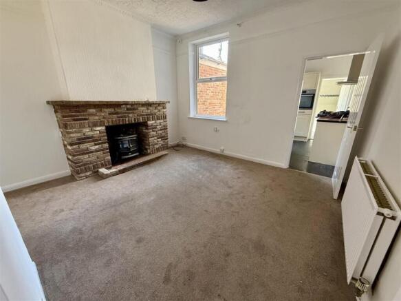 3 bed Terraced for sale Image 5