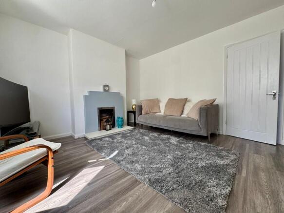 L - Sitting Room 1