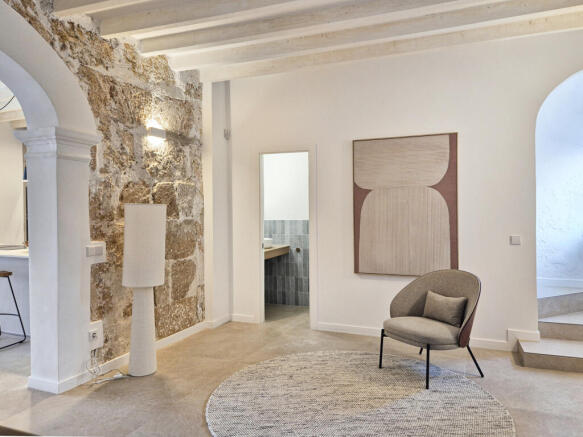 Hall with toilette