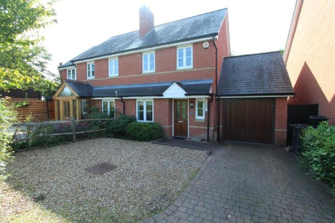 2-bed semi-detached on Tanfield Lane, Wickham, £462,500