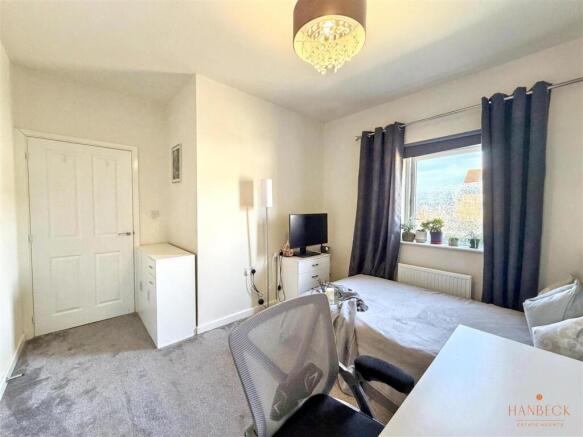 3 bed Terraced for sale Image 11
