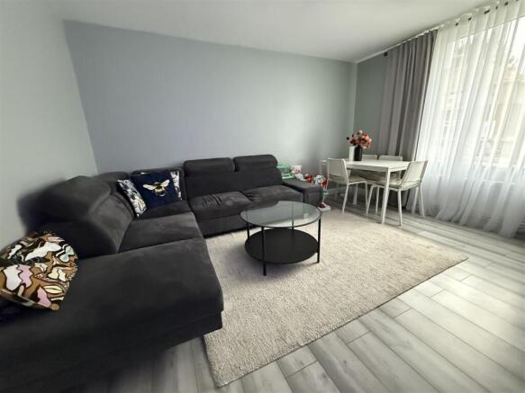 2 bed Semi-Detached for sale Image 5