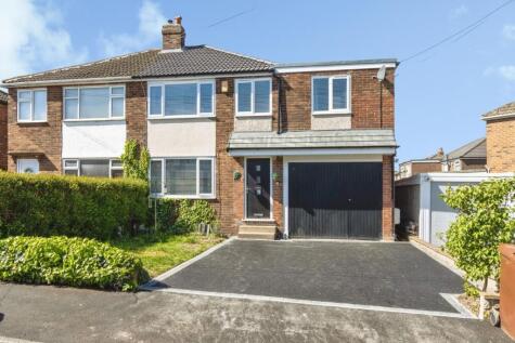 Cambridge Crescent, Crofton, Wakefield, West Yorkshire, WF4
