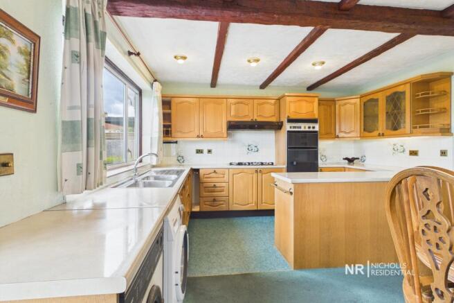 Church Lane, Chessington, Surrey. KT9 photo 4