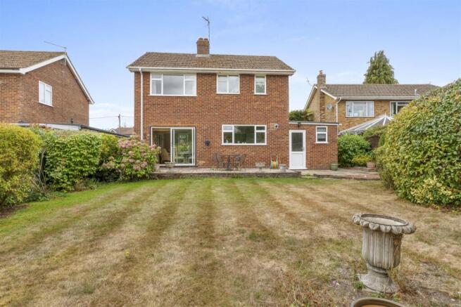 Karibu, Missenden Road, HP15 6DN-11.jpg