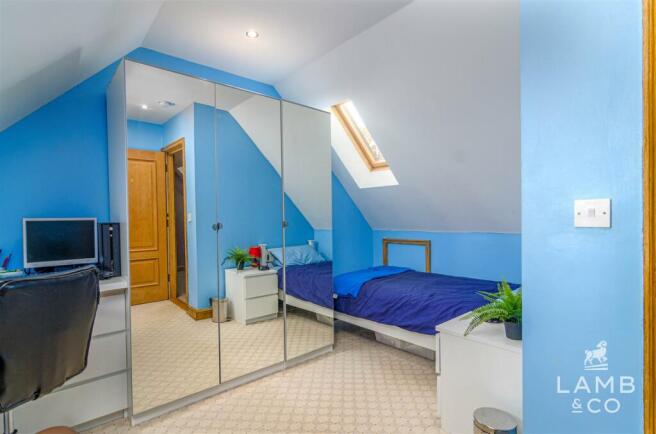 Bedroom 4.jpg