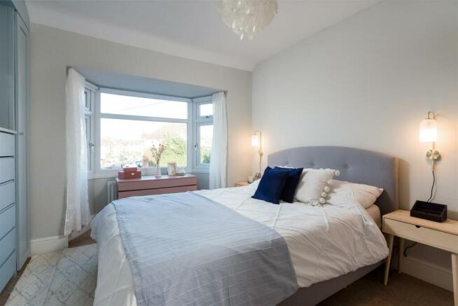 36 Gresham Avenue bedroom 1.jpg