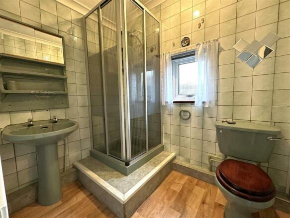 Shower Room 323