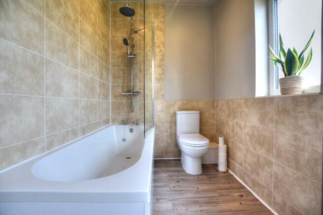 BATHROOM 1.jpg