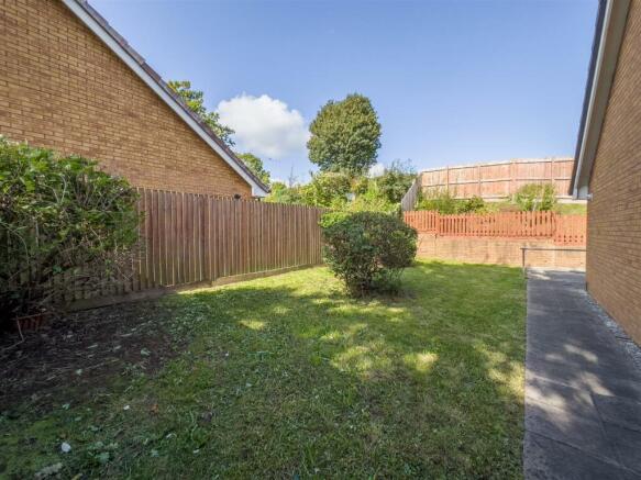 22 Thorncliffe Road-17.jpg