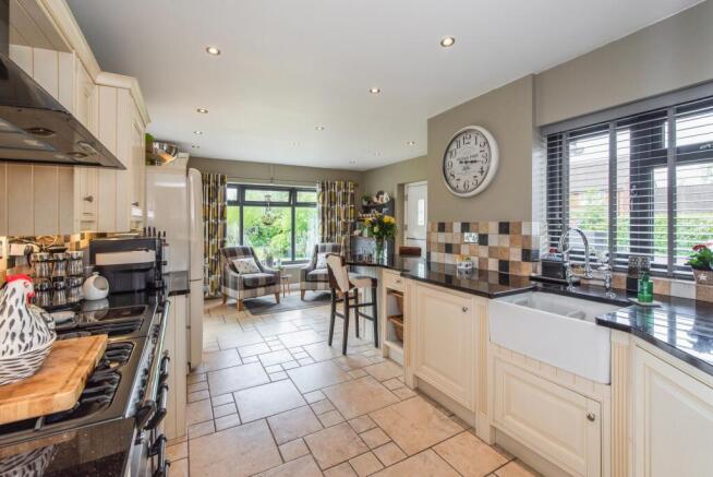 Kitchen/Breakfast Rm