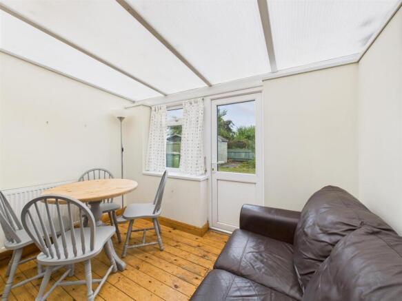 1 bed Semi-Detached Bungalow for sale Image 6