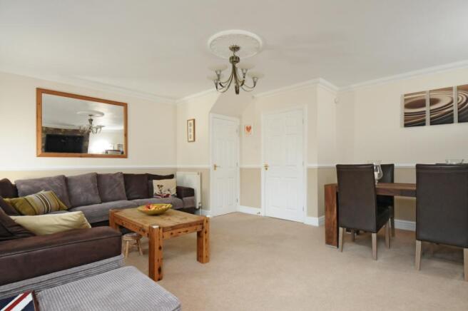 Sitting/Dining Room