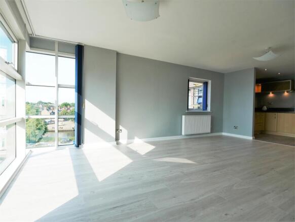 1 bed Apartment for sale Image 10