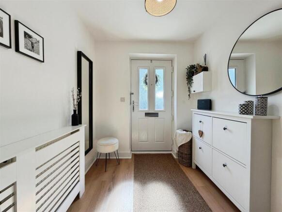 3 bed Semi-Detached for sale Image 7