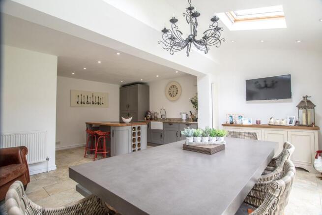 Kitchen/Dining Room