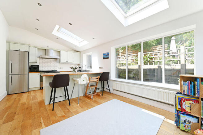 3 bed Detached for sale Image 8