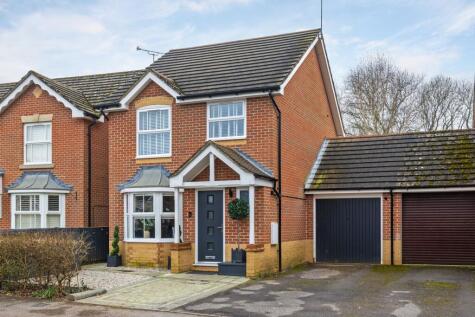 Whitebeam Close, Colden Common, SO21