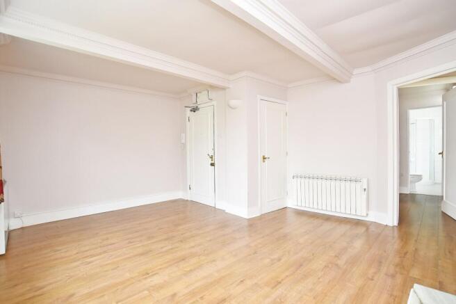2 bed Flat to rent Image 5