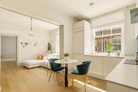 Waldemar Avenue, London