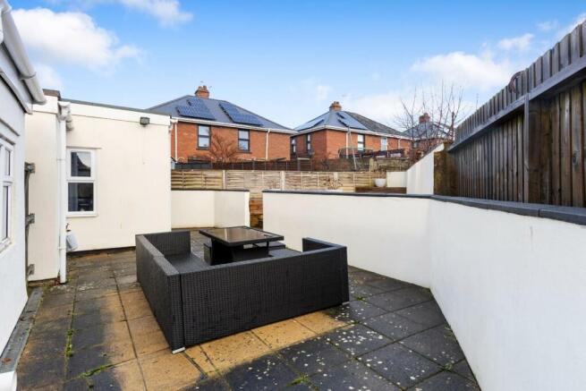 80 Shakespeare Road-6.jpg