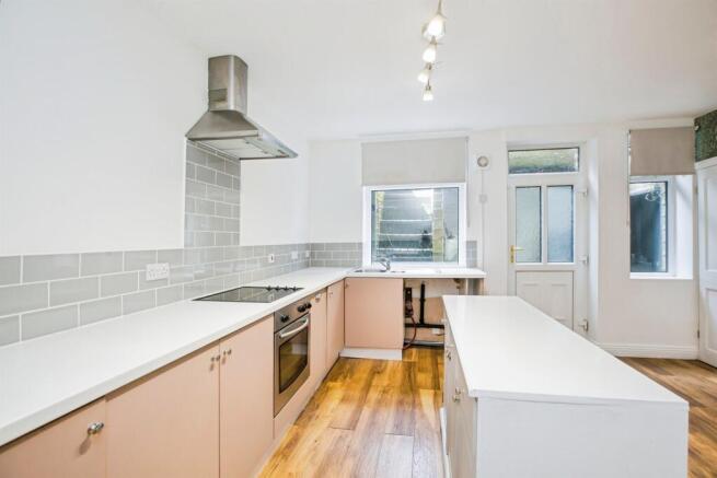 3 bed Terraced for sale Image 4
