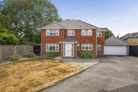 St.Leonard's Avenue, Chineham, RG24 8RD