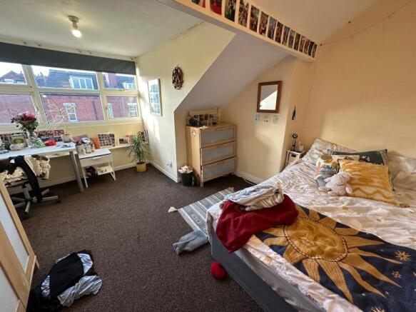 6 bed End of Terrace to rent Image 6