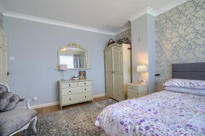 3 bed Semi-Detached for sale Image 8