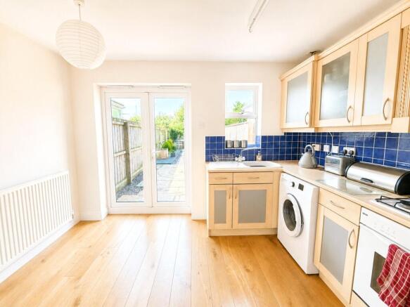 2 bed Terraced for sale Image 5