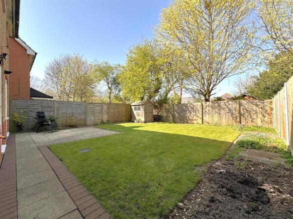 Private Rear Garden 045