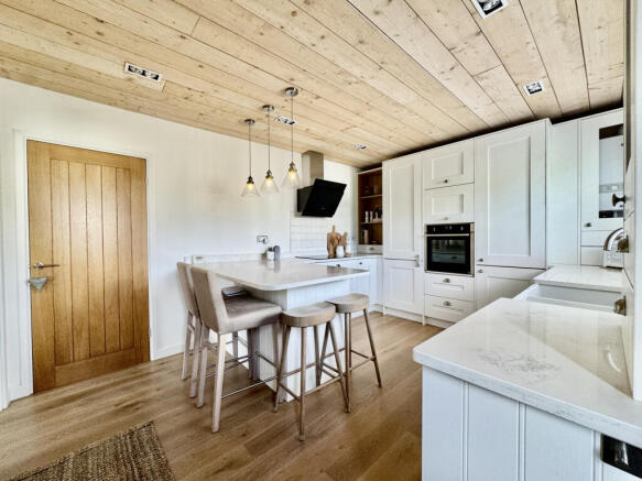2 bed Bungalow for sale Image 5