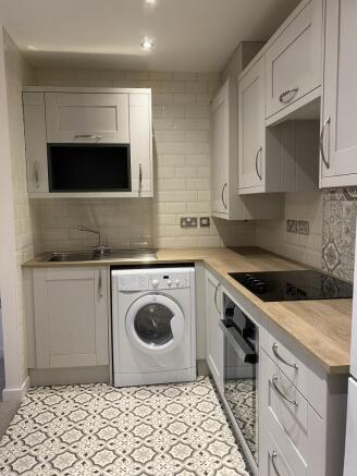 2 bed Flat to rent Image 4