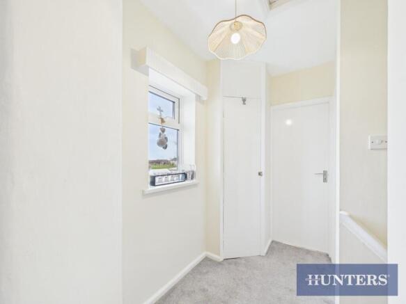 4 bed Semi-Detached for sale Image 9