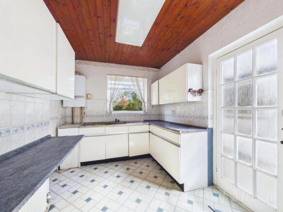 Littleheath Road, South Croydon photo 4