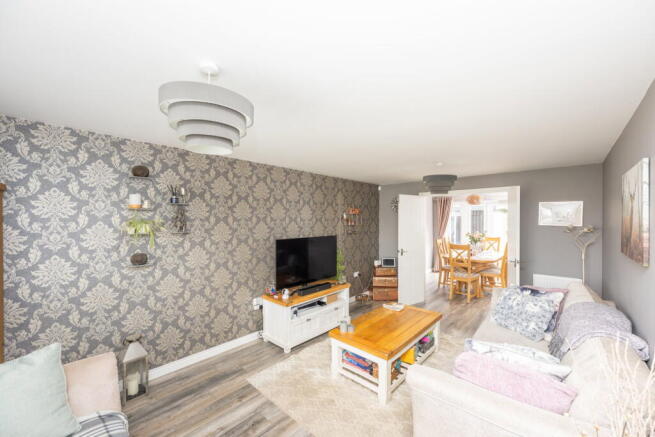 4 bed Detached for sale Image 2