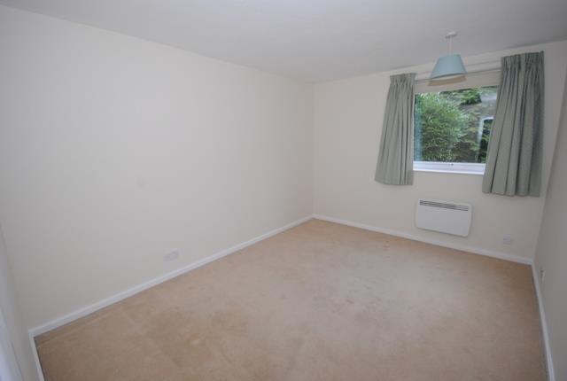 7 LYTHAM BED 1.JPG