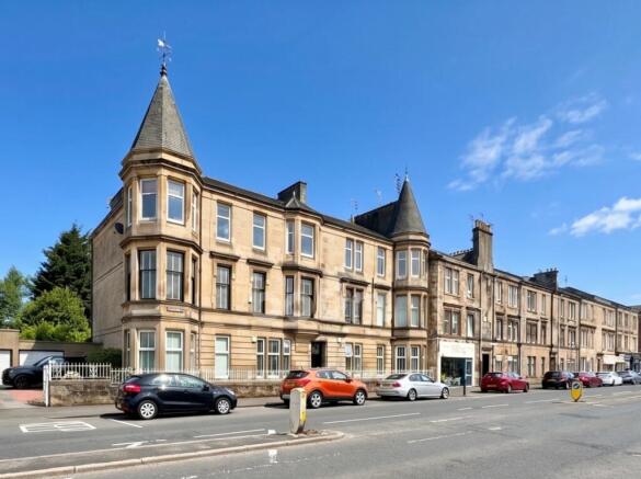 Glasgow Road, Paisley two bedroom ground floor apa