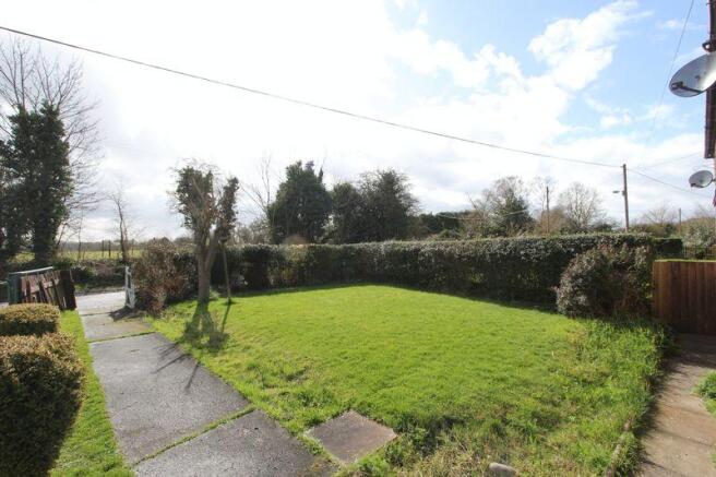 FRONT GARDEN
