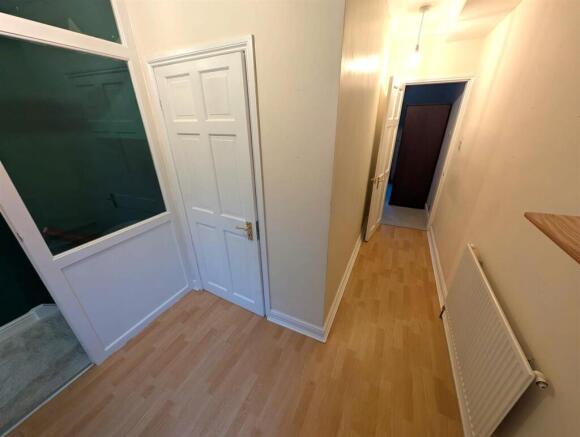 2 bed End of Terrace to rent Image 6