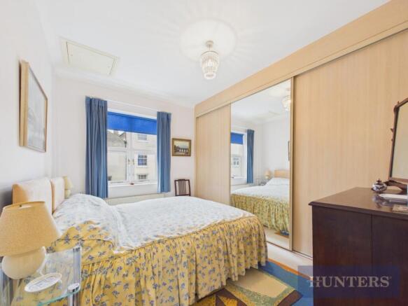 3 bed Apartment for sale Image 12